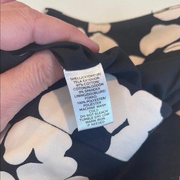 Ann Taylor Loft Floral Black and White Skirt size 8 - Picture 7 of 8